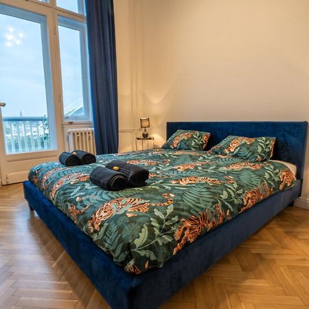 Budapest Riverfront Suite Exterior photo