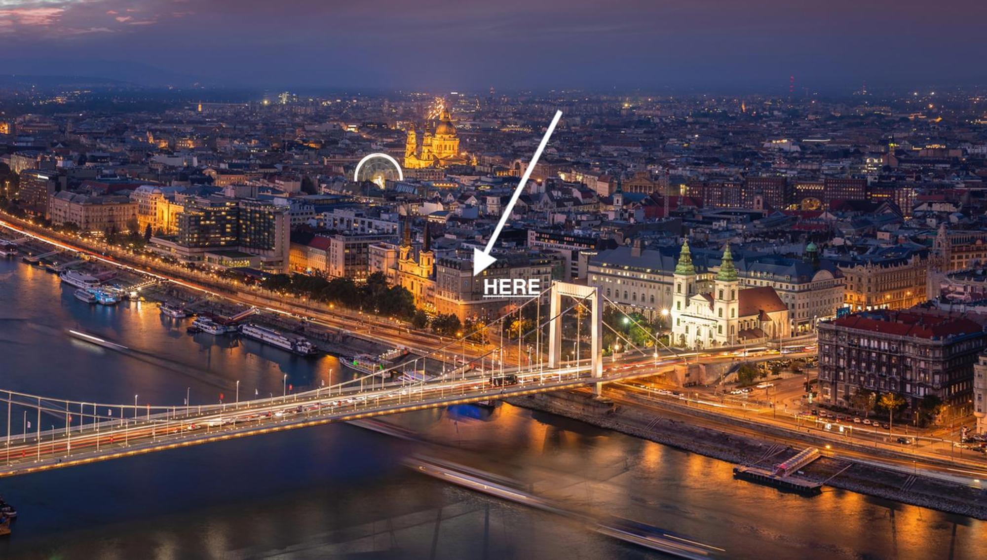 Budapest Riverfront Suite Exterior photo